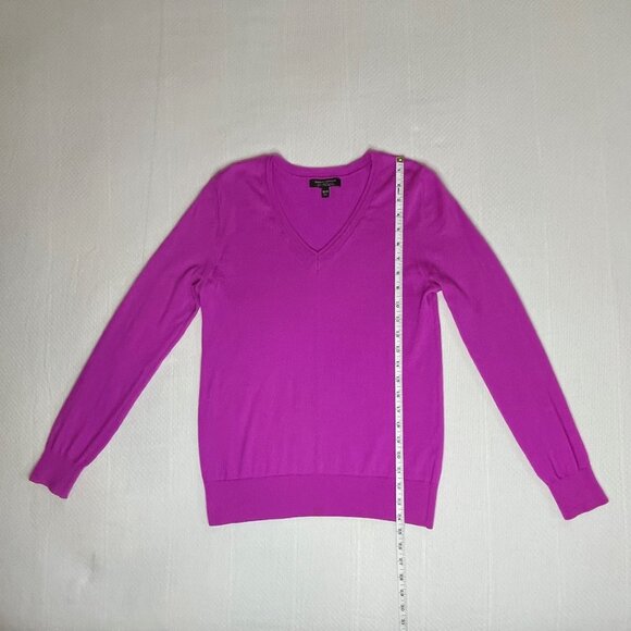 Banana Republic Magenta 100% Merino Wool Sweater – Size Medium - Picture 7 of 8
